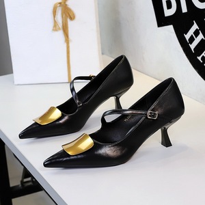 6093-K206 European and American retro hand grip pattern with a straight heel buckle and metal decoration, pointed shallo