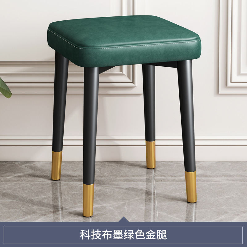 Silla de comedor de lujo ligera nórdica, taburete cuadrado de paquete suave apilable para el hogar, silla de mesa moderna simple, taburete de maquillaje para uñas
