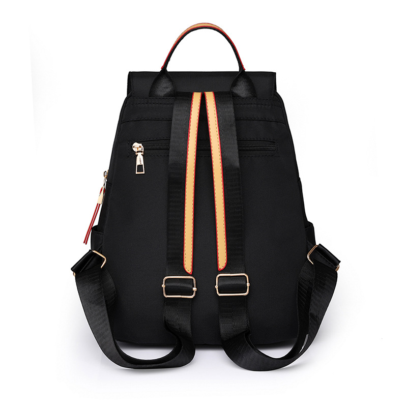 Venta al por mayor transfronteriza 2024 Four Seasons New Light Nylon Ladies Mochila de viaje de gran capacidad para viajeros de moda