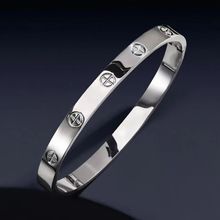 �羳���N�����C�W��Ůʿ����18K����ɫ��朕r�в��P����C