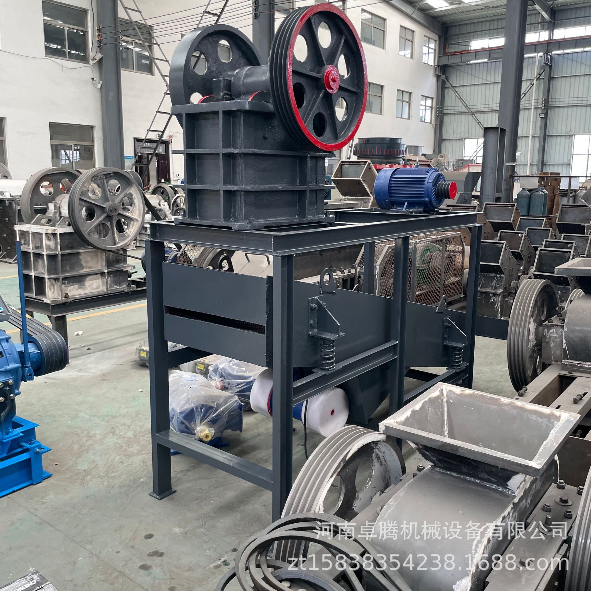 小型颚式破碎机建筑垃圾破碎机矿石粉碎机郑州机械鄂式破碎筛分机