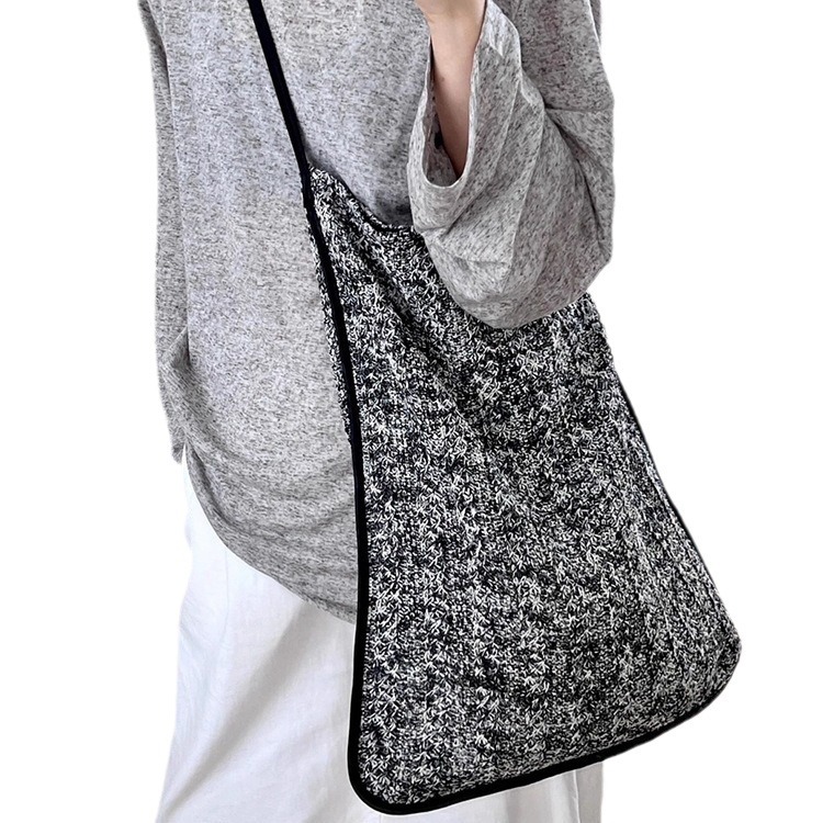 Casual versatile mesh shoulder crossbody knitted bag, Japanese and Korean new women's bag trend_voghion.com