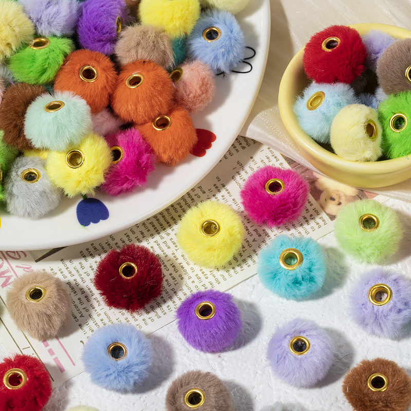 2cm faux rabbit fur pom-pom beads, loose beads with straight holes, pom-pom beads for DIY handmade phone chains, spacer beads, and accessory components