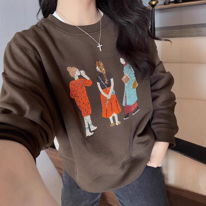 Age-Defying yet Not Childish~ Fleece-Lined Warmth That Goes Straight to Your Heart! New Versatile Cartoon Girl Beaded Round-Neck Cotton Sweatshirt for Autumn and Winter Age-Defying yet Not Childish~ Fleece-Lined Warmth That Goes Straight to Your Heart! New Versatile Cartoon Girl Beaded Round-Neck Cotton Sweatshirt for Autumn and Winter