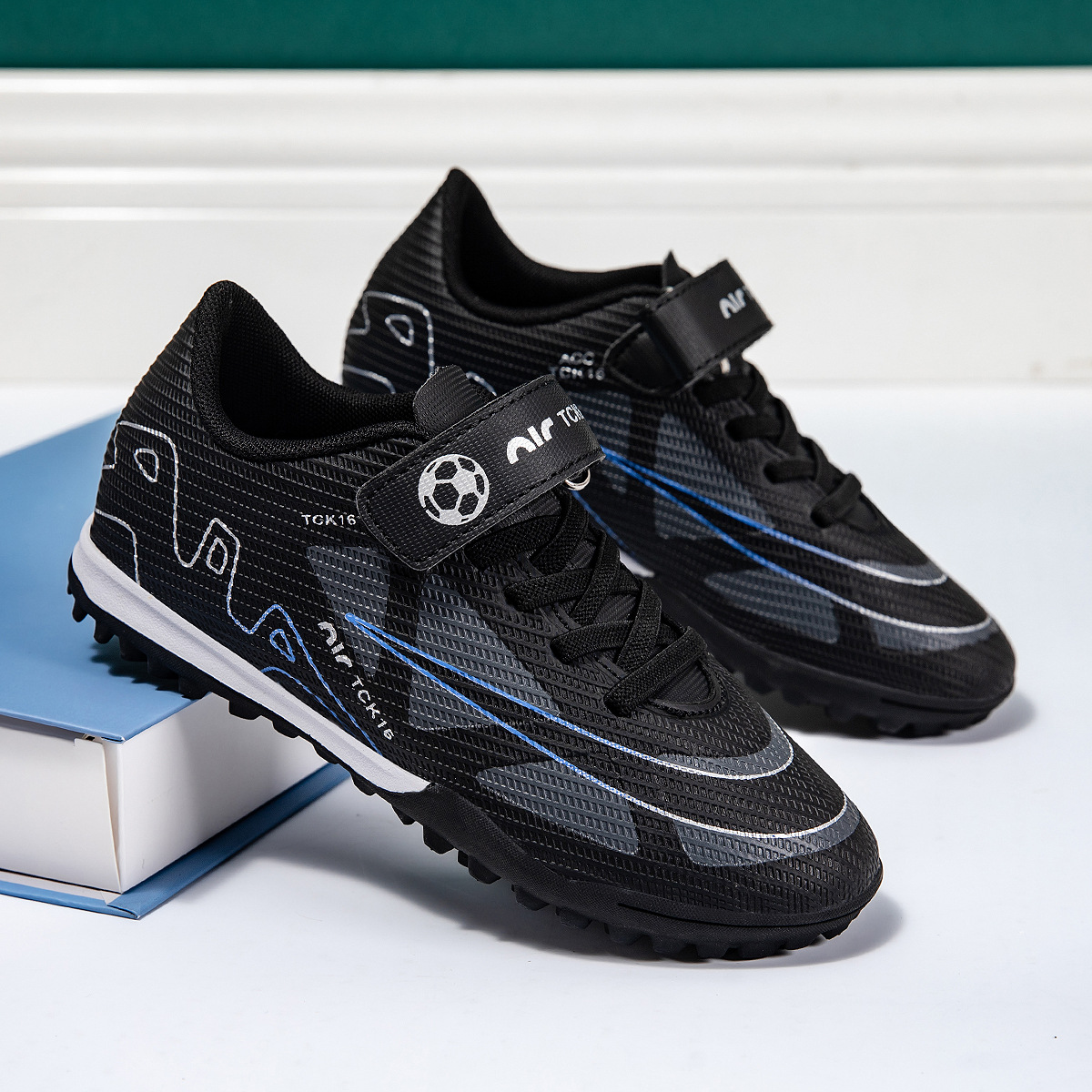 23 zapatos de fútbol para niños ventilados cómodos deportes bajos clavos de césped zapatos de fútbol para niños especiales