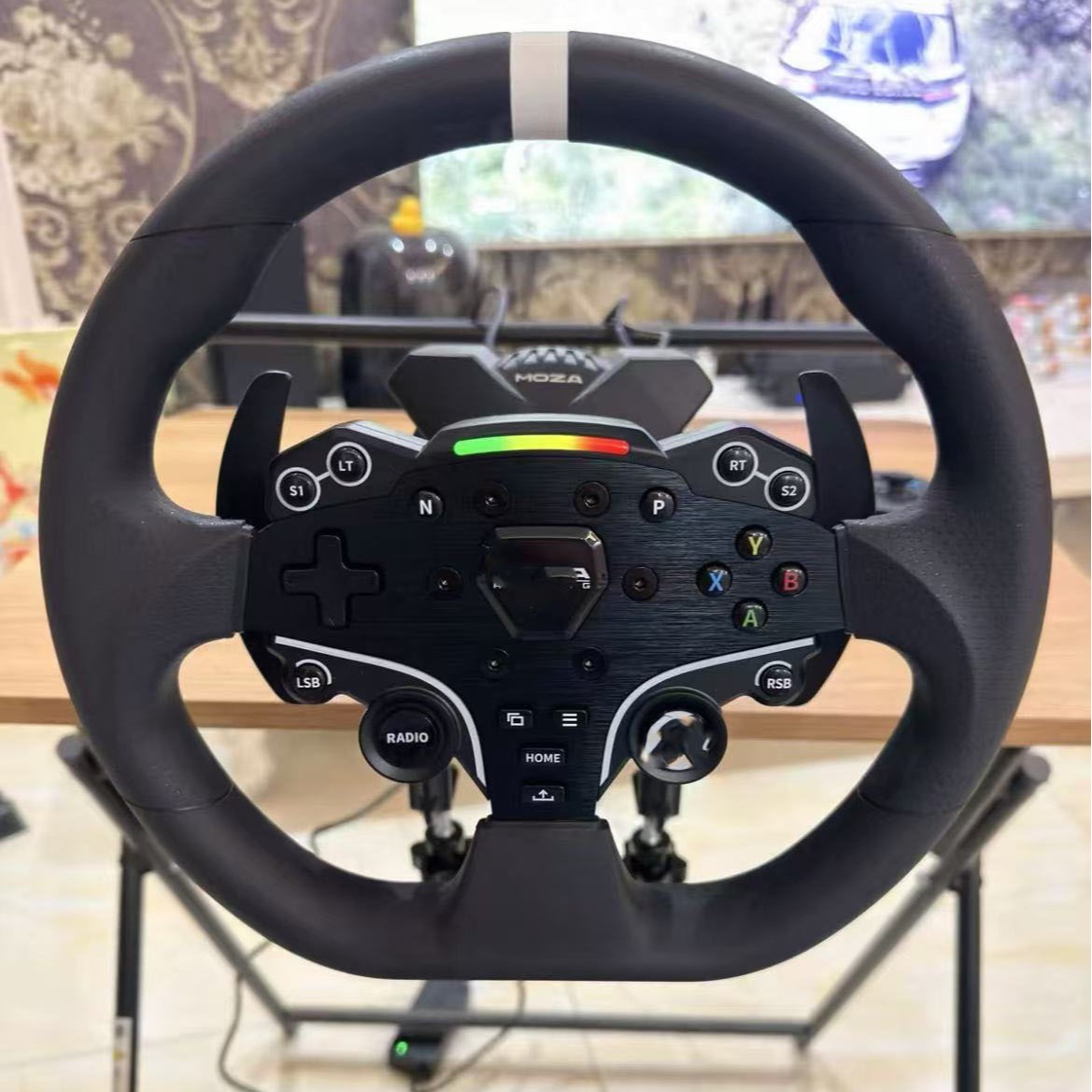 MOZA R3 ESX üçün Formula 1 sükanı, Xbox üçün rəsmi lisenziyalı