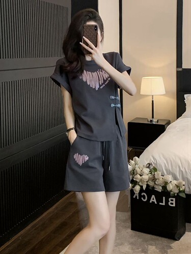 New Chinese style summer suit for women 2025 new style casual loose Internet celebrity fried street short-sleeved shorts two-piece trendy set