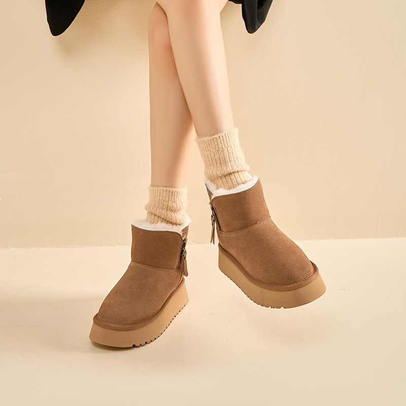 Botas de nieve de fondo grueso para mujeres 2025, nuevo otoño y invierno al aire libre botas de lana gruesas zapatos de pan de algodón