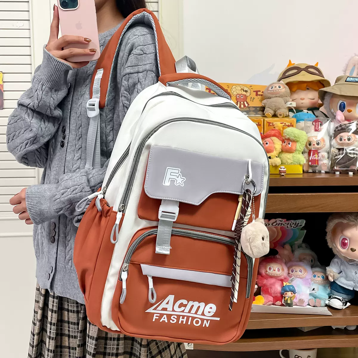 新款小学生减负书包多隔层大容量防泼水双肩包男孩女孩学生书包