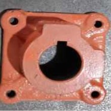 久保田收割机配件488主滚筒轴承座 53981-22130 更多型号请咨询