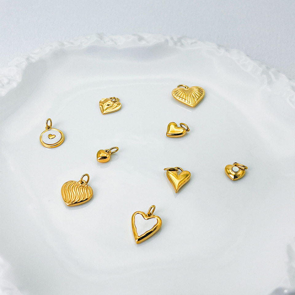 Real Gold Plated Plating Material 1 Piece 316L Stainless Steel Ion Plating (IP) Real Gold Plated Heart Shape Heart Shape Pendant DIY Jewelry Accessories