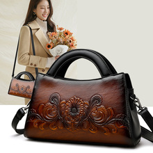 单肩包女国风复古时尚潮流手提妈妈包手工雕花休闲百搭斜挎包
