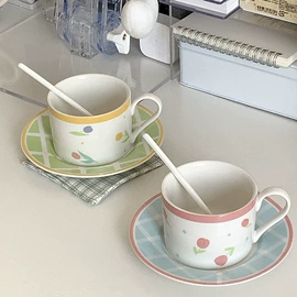 咖啡杯;盘;陶瓷杯
