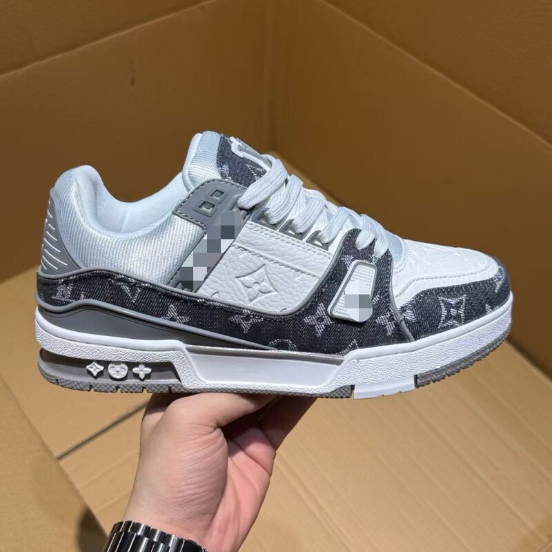 High-End Genuine Leather Sneakers from Putian, Featuring the New Lv Trainer Design, Suitable for Couples, Men and Women, Luxury Sports and Casual Shoes High-End Genuine Leather Sneakers from Putian, Featuring the New Lv Trainer Design, Suitable for Couples, Men and Women, Luxury Sports and Casual Shoes