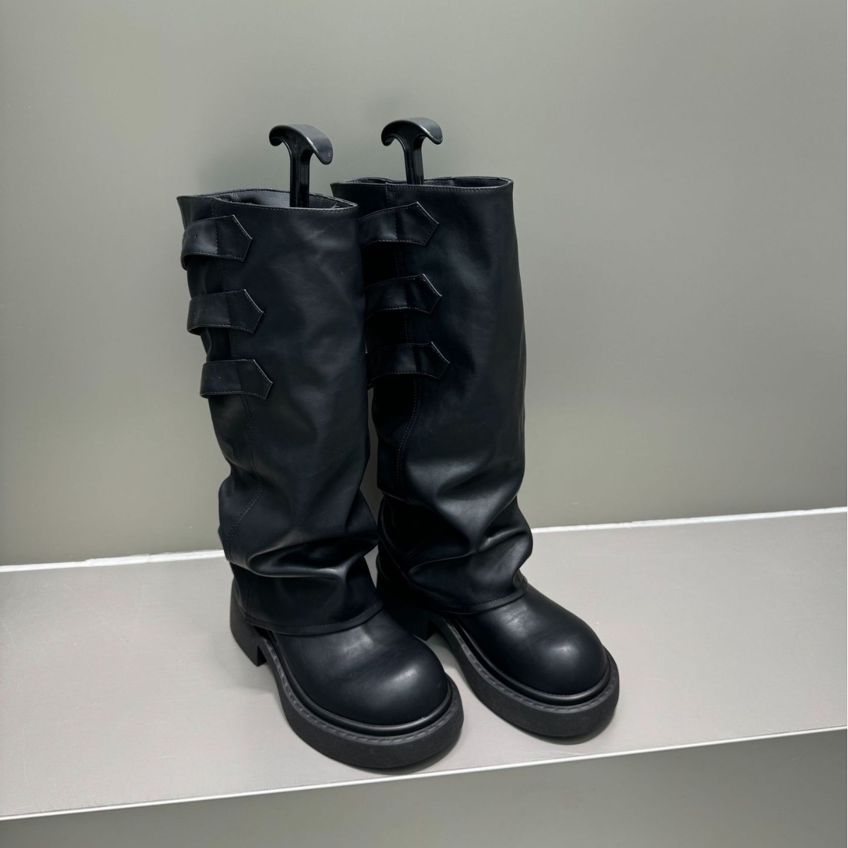 Mooreyu Pants Dikke Zool Knight Boots, Dames 2024 Lente/Zomer Nieuwe Veelzijdige Look, Slanke Bruine Stapellaarzen_voghion.com
