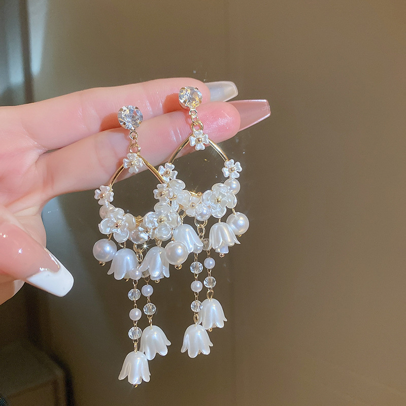 Aguja de plata diamante perla lirio flor pendientes estilo francés luz lujo de alto grado pendientes elegante Super hadas diseño pendientes