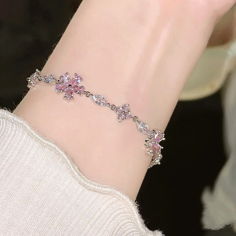 Cherry Blossom Pink Crystal Bracelet Ins Niche Design Exquisite Sweet All-match Light Luxury High-end Bouquet Jewelry Cherry Blossom Pink Crystal Bracelet Ins Niche Design Exquisite Sweet All-match Light Luxury High-end Bouquet Jewelry