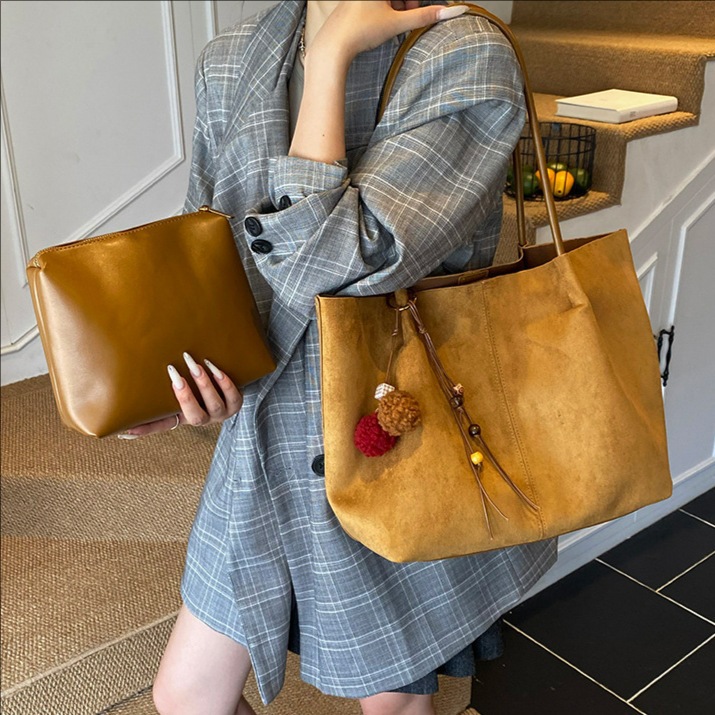 Autumn/Winter New Suede Large Capacity Commuter Tote Bag 2026 Women's Casual Simple Versatile Ins Shoulder Bag