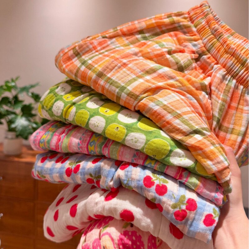 A Large Collection of Floral Patterns! Double-Layered Crinkled Gauze Cartoon Cute Pajama Pants for Women, Loose-Fitting and Suitable for Wearing Outside or at Home A Large Collection of Floral Patterns! Double-Layered Crinkled Gauze Cartoon Cute Pajama Pants for Women, Loose-Fitting and Suitable for Wearing Outside or at Home