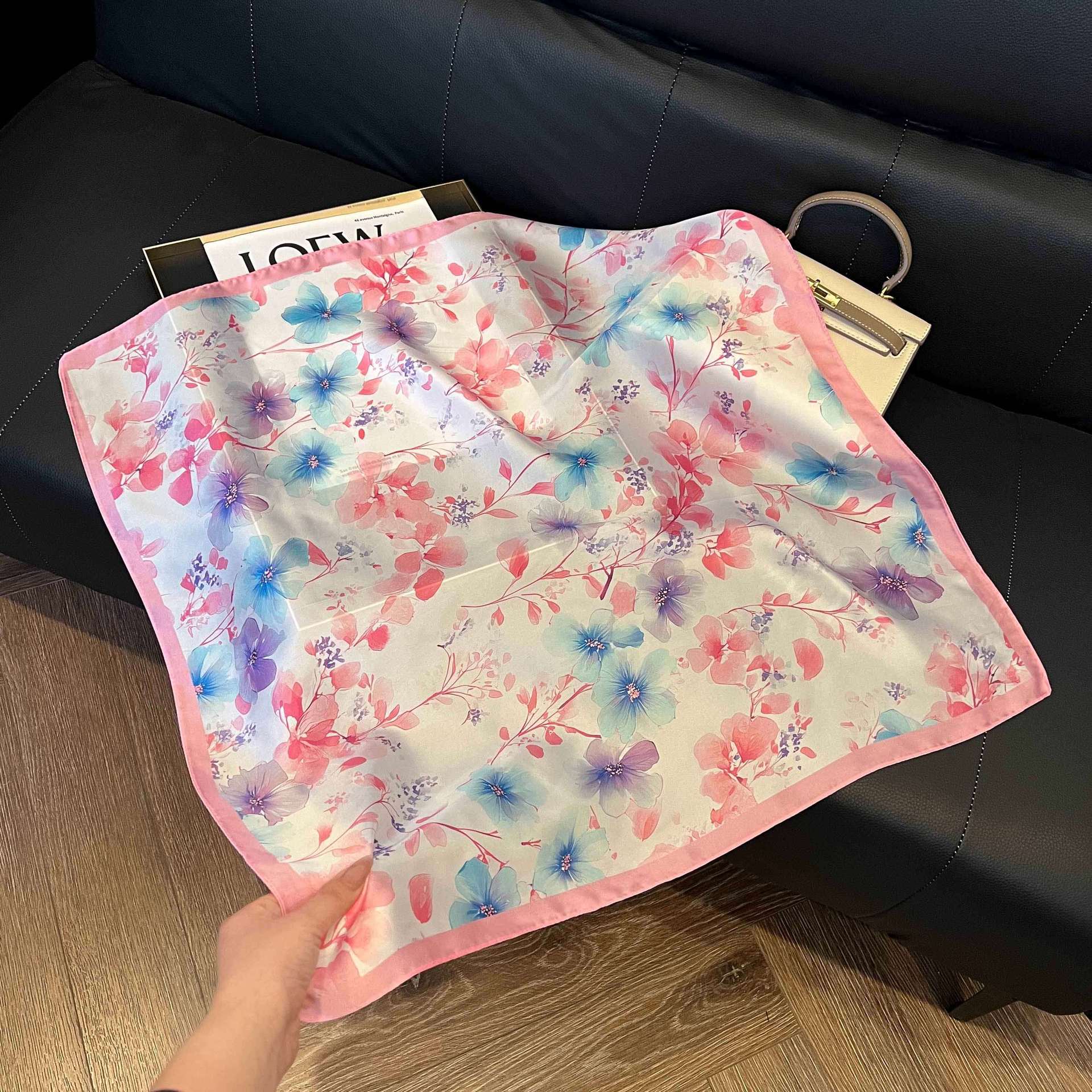 Transfronterizos nuevos bufandas de seda azul de alto nivel de seda cuadrada de simulación bufandas de moda de decoración de moda de combinación bolsa correa de pelo bufandas profesionales