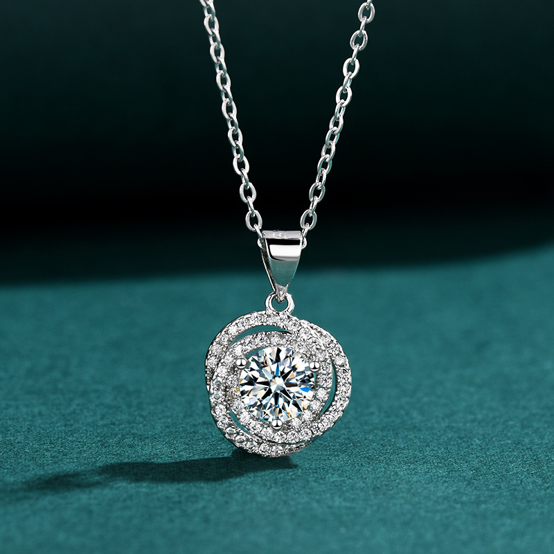 Funkelnde simulierte Moissanite-Kleeblatt-Halskette für Damen mit Schleifenanhänger, lichtechte Schlüsselbeinkette für das Leben_voghion.com