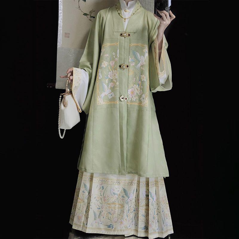 Hanfu by Huaji Chu Tao: [Not Late Autumn] Ming-Style Long Daily Wear Horse-Faced Skirt Three-Piece Set for Autumn and Winter