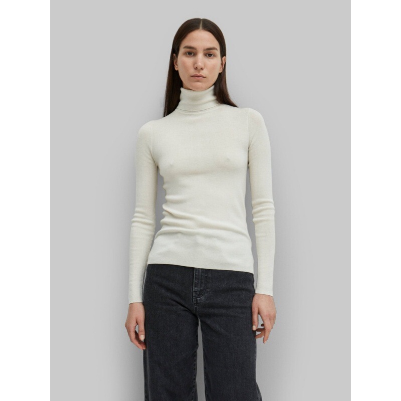 Longmei Merino Wool Turtleneck Knitwear for Women 2025 Autumn/Winter New Tot Style Minimalist Slim Fit Base Shirt Longmei Merino Wool Turtleneck Knitwear for Women 2025 Autumn/Winter New Tot Style Minimalist Slim Fit Base Shirt