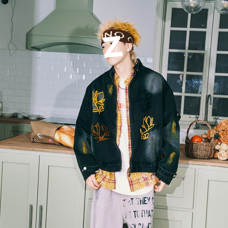 Women's Spring and Autumn 2025 Chinese New Year Outfit New Design Niche Short Coat for Petite Women with Embroidery in Black