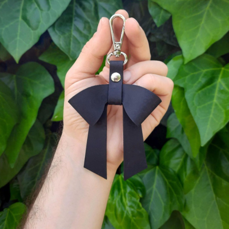 Negro - deducción colgante