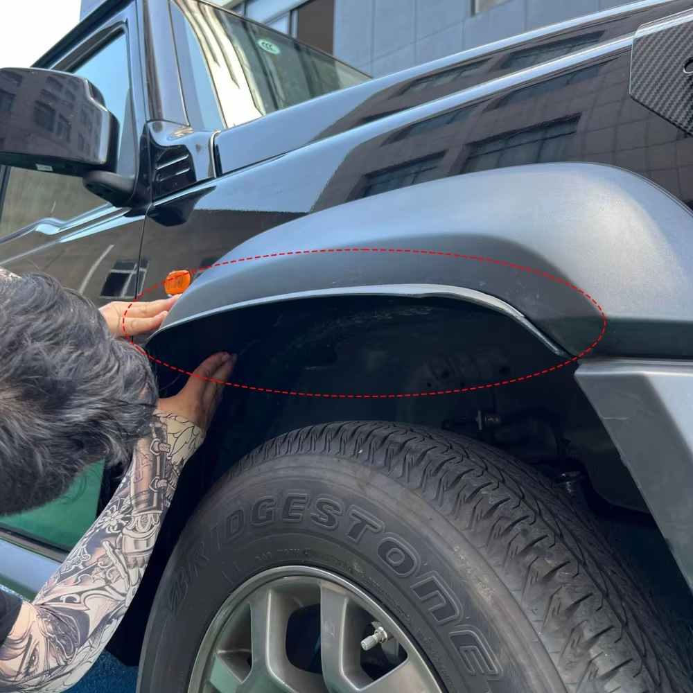 Suitable for 2019+ Suzuki Jimny JB74, five-door model, widened wheel arches, mudguards, and off-road modification accessories