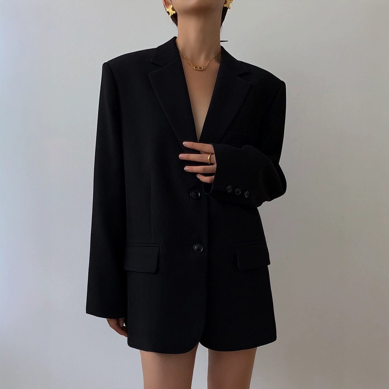 Pre-sale black designer blazer for women, loose casual suit jacket with an elegant style
