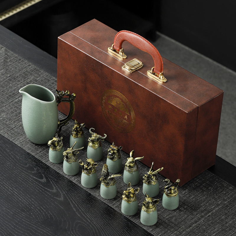 哥窯十二支陶器酒器セット、中国風小酒杯、十二支酒器|undefined