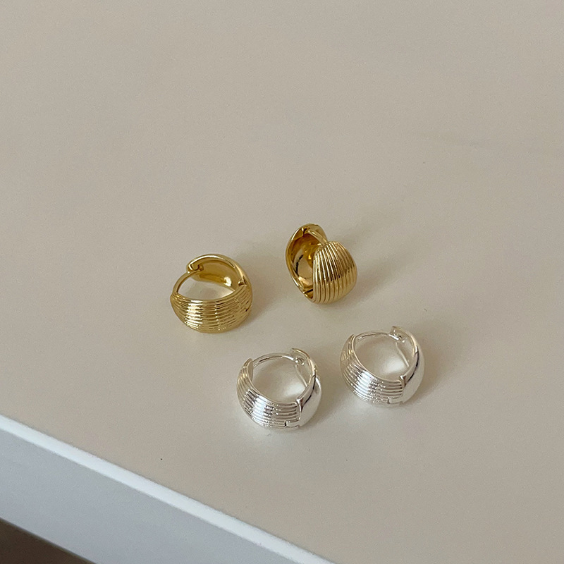 Cross-border retro high-grade shell texture ring ear buckle INS fashion niche design earrings 2025 wholesale