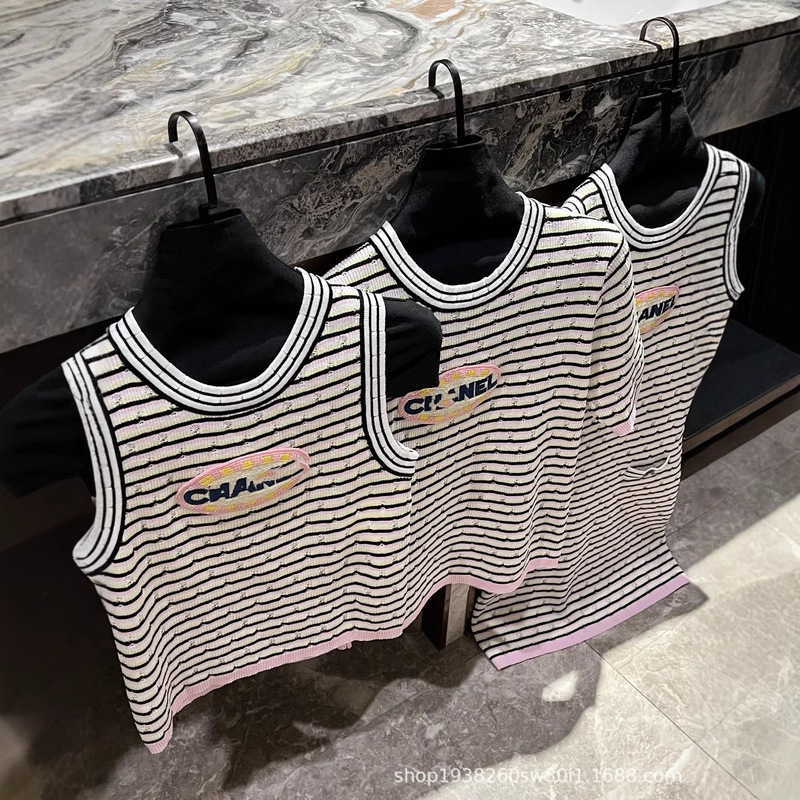 [No Return] Xiaoxiang Xuanzhang Rainbow Stripe Knitted Shirt Is Xiaoxiang Girl Today