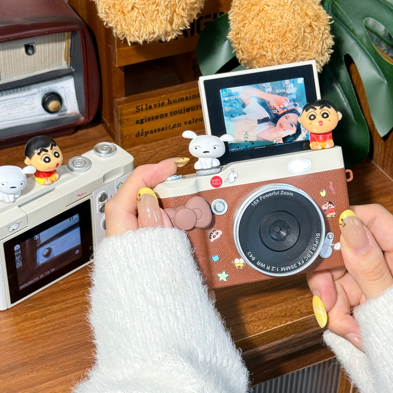 Ccd Digital Camera Can Take Photos and Videos, Retro Flip-Style Gift, Genuine Portable Camera for Girls, Y02 Telephoto