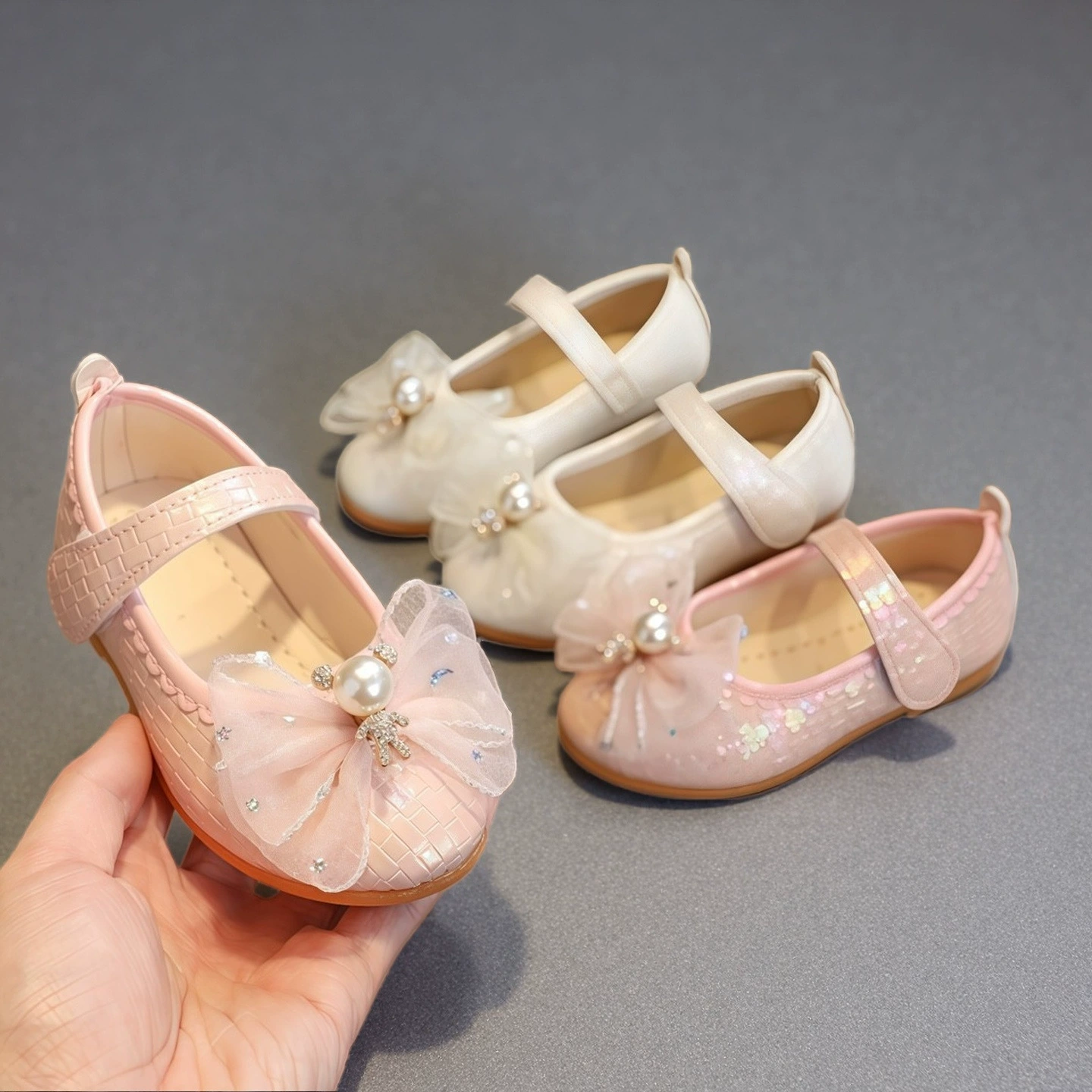 Детские кожаные туфли для девочек на весну-осень 2025 года с бантом, балетки-принцессы, танцевальные туфли на липучке для девочек
