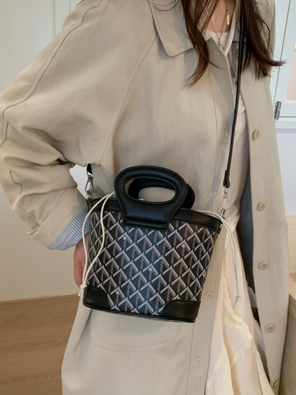 Bolsa de cubo de tela coreana para mujeres 2025 nueva moda transfronteriza nicho de alta calidad bolso de hombro