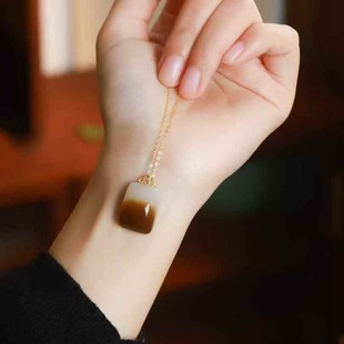 Hetian Jade Factory Store Jade Crafts Natural Xinjiang Hetian Jade Russian Material Old Material Pretty Sugar Color Peace Brand Pendant