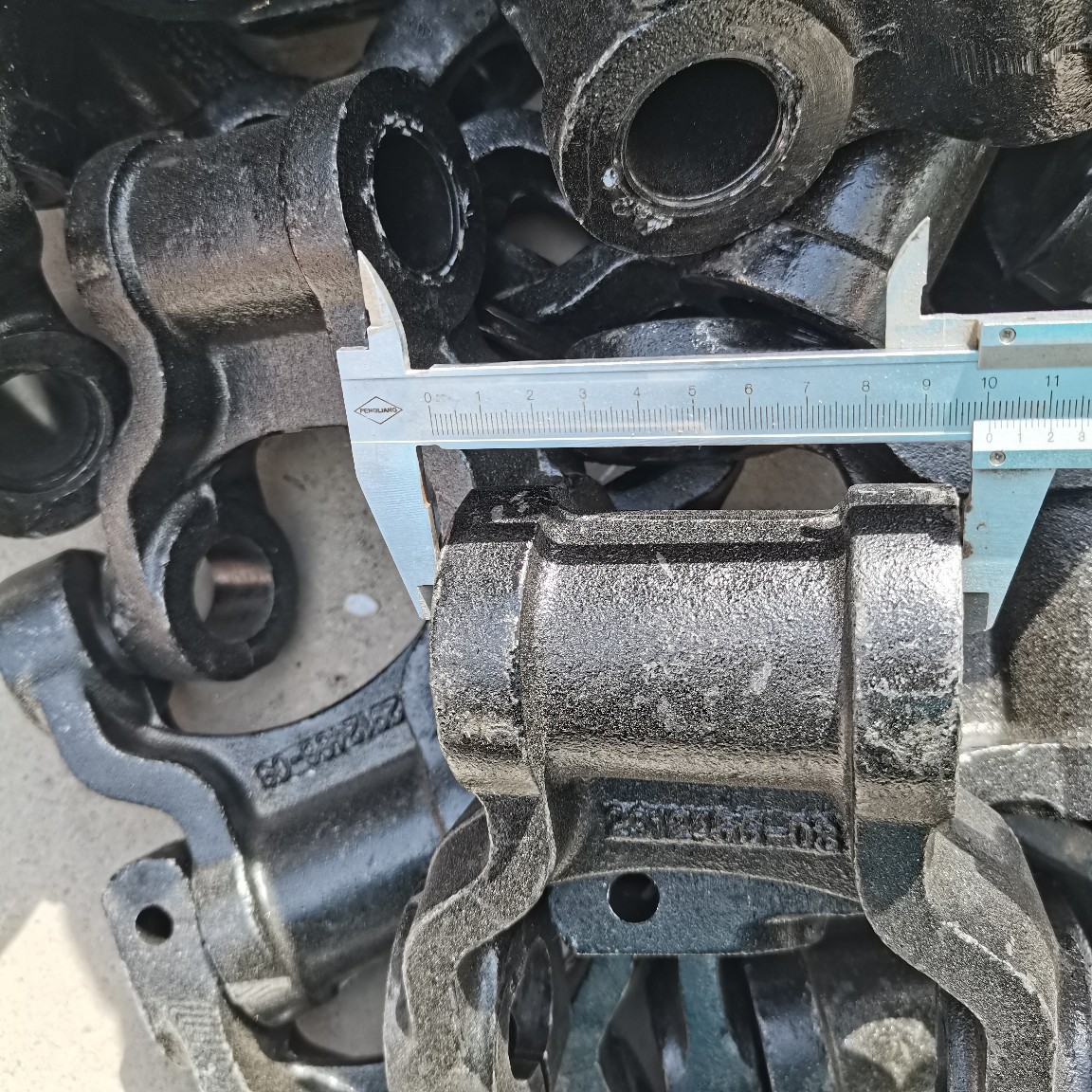Various truck movable lifting lugs are suitable for liberation rear…
