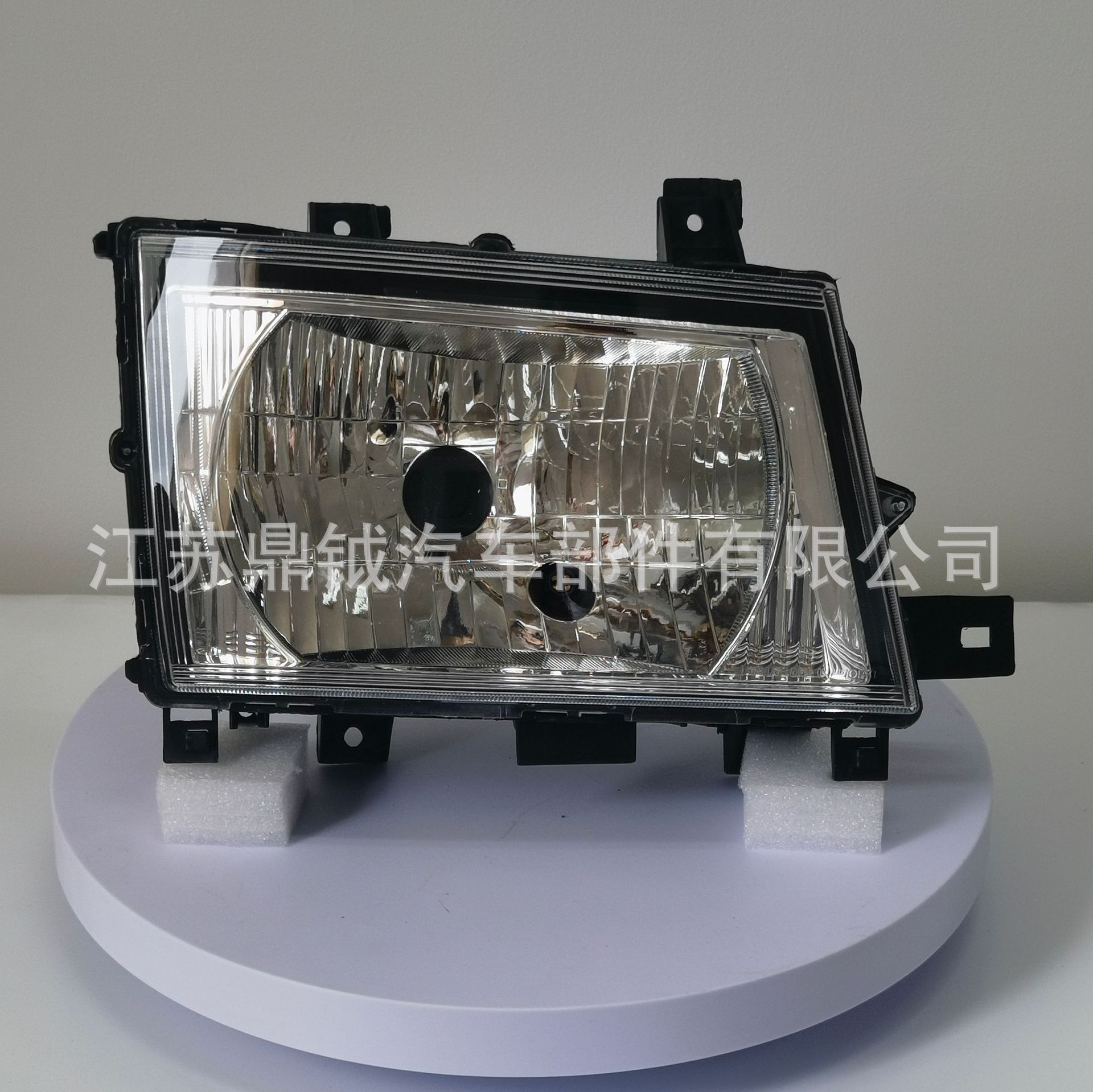 Suitable for Mitsubishi FUSO Canter halogen front headlight assembly