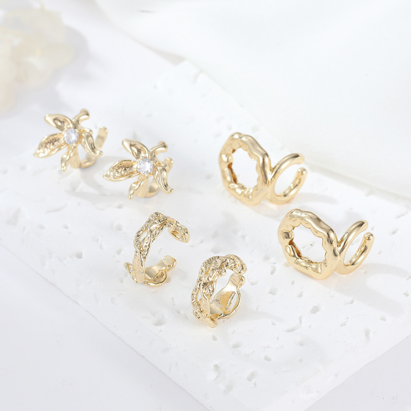 Japan and South Korea A small minority design No pierced ears Ear bones Backing Xian Qi Student money Ear clip senior Simplicity
