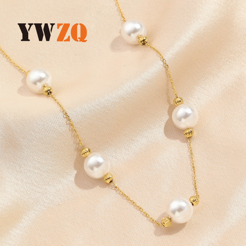 Cruz-frontera exquisita perla bola de acero collar de acero de titanio nicho femenino joyería de acero inoxidable Luz de lujo todo partido colgante fabricante