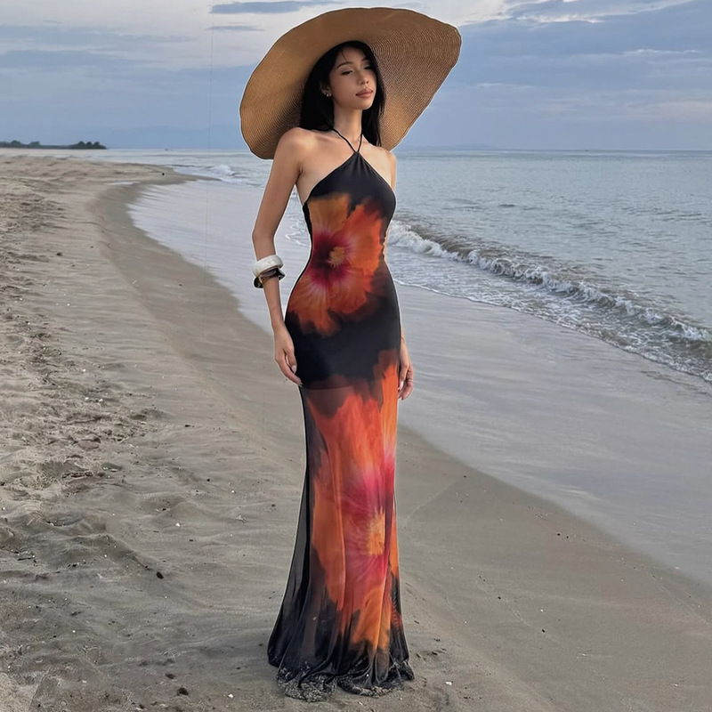 2025夏季跨境新款欧美女装时尚吊带挂脖印花收腰显瘦潮流连衣裙女|undefined