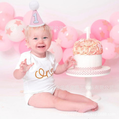 ヨーロッパとアメリカの赤ちゃんの最初の誕生日フェルト三角帽子誕生日パーティーの小道具雰囲気装飾用品