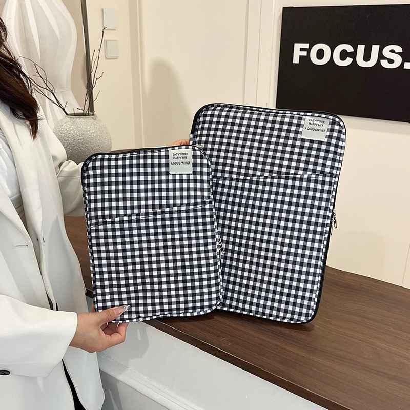 Korean-style 2026 trendy new plaid laptop bag, inner compartment for tablets, simple and lightweight storage bag for students