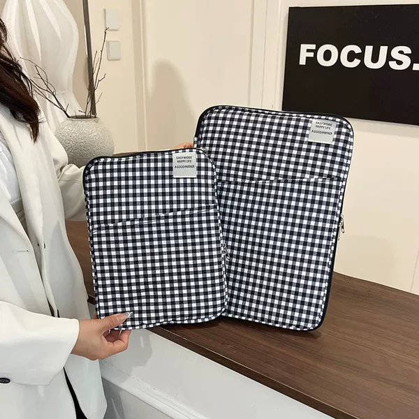Korean-style 2026 trendy new plaid laptop bag, inner compartment for tablets, simple and lightweight storage bag for students