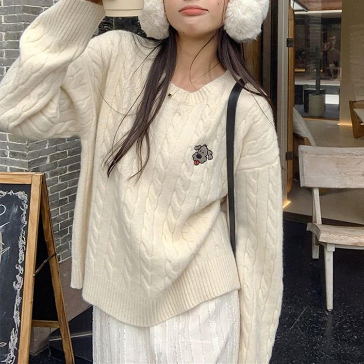 Cable Lamb White Round Neck Sweater Women's Autumn and Winter 2025 New Loose Lazy Style Outerwear and Inner Pullover Top Cable Lamb White Round Neck Sweater Women's Autumn and Winter 2025 New Loose Lazy Style Outerwear and Inner Pullover Top