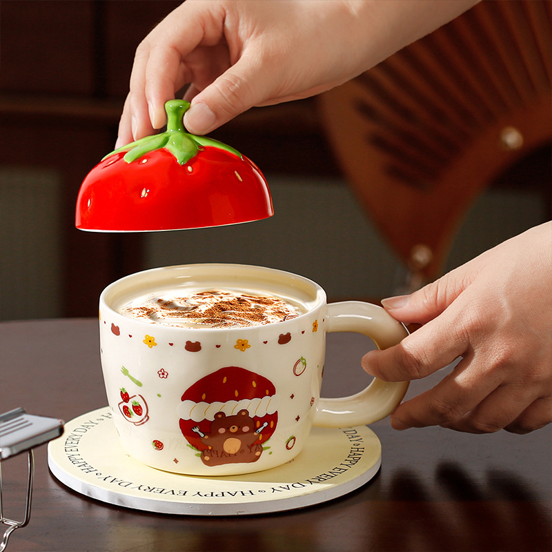 Taza de cerámica con oso fresa, regalo lindo para estudiantes