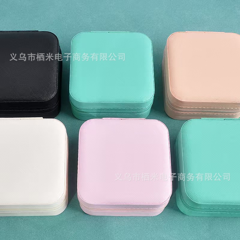 Schmuckbox Aufbewahrungsbox tragbar für Ohrstecker Ohrringe Armschmuck Halskette Ring kleine elegante Mini-Box Neumodell