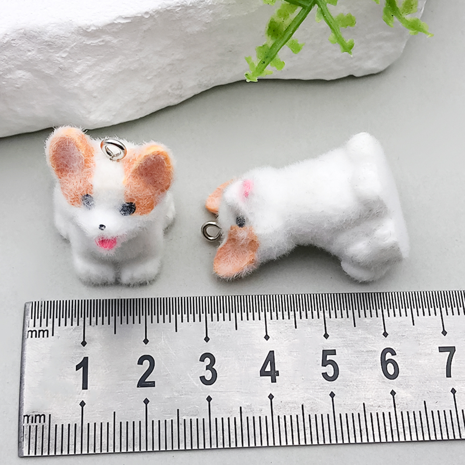 레진 몰려든 강아지 코기 1마리 30x19mm-6.35g-22932